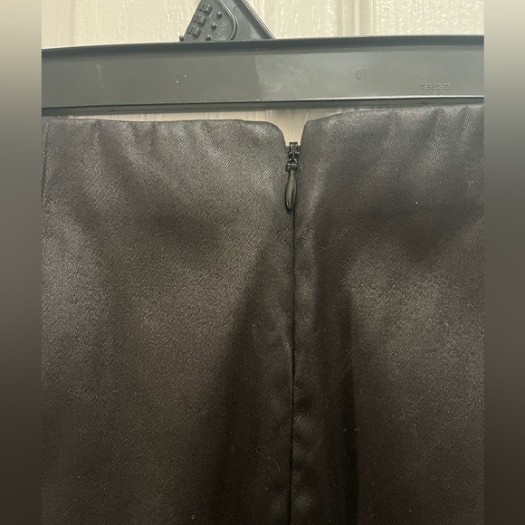 NWOT Aritzia (Talulah) Coated Black Mini Skirt - Picture 3 of 5